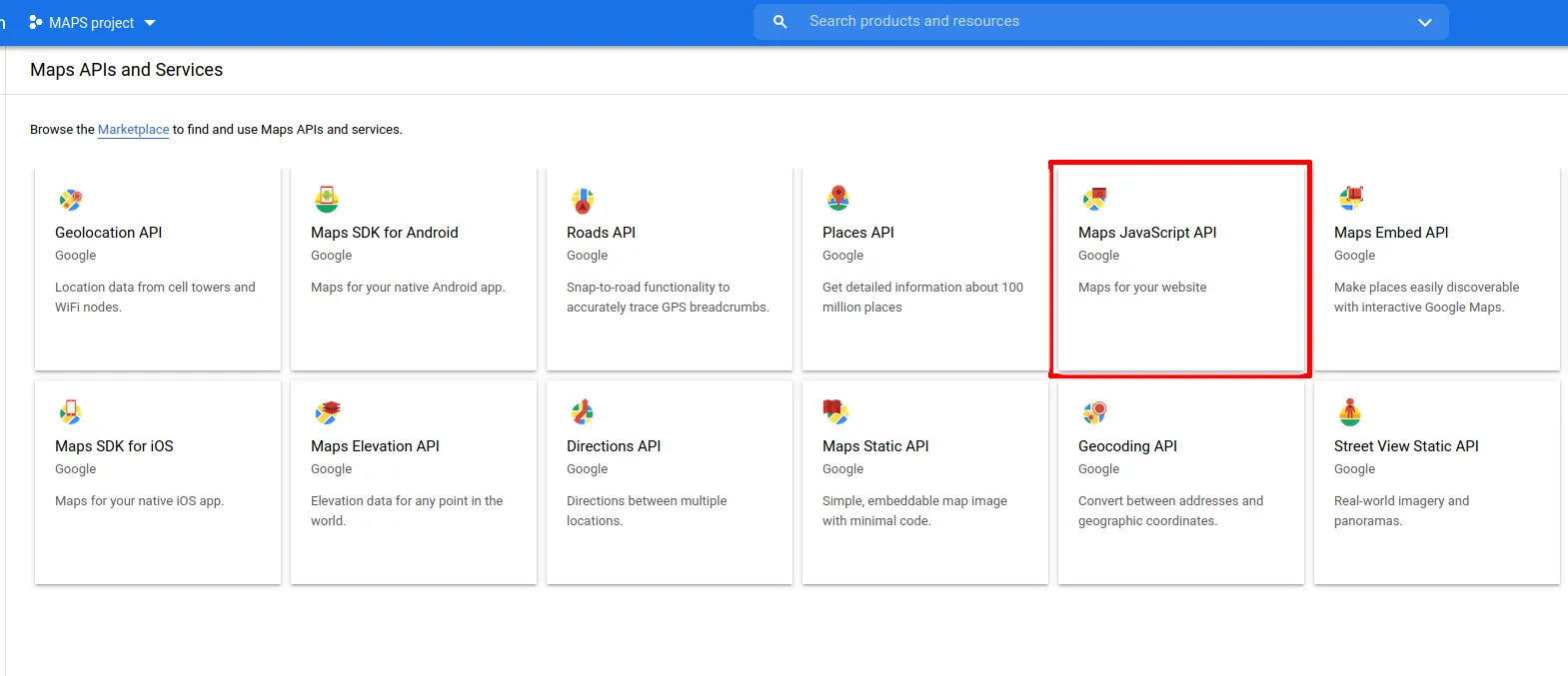 Wybór Maps JavaScript API z listy interfejsów Google Maps